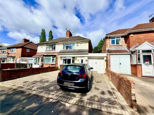 House for sale in Fallings Park, Park Village