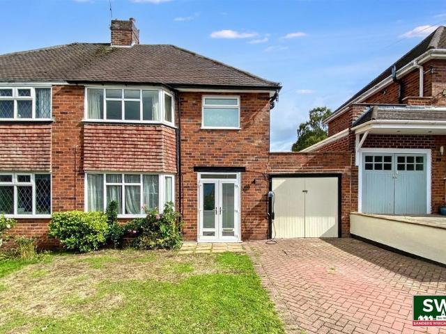 House for sale in Goldthorn Hill, West Midlands