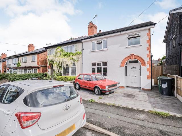 House for sale in Goldthorn Hill, Penn