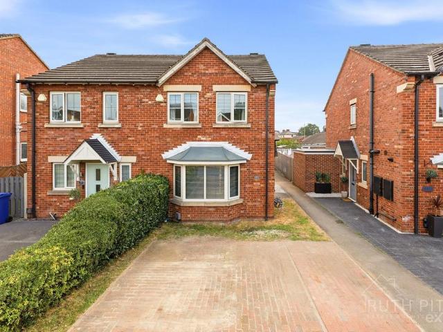 House for sale in Shafton, South Yorkshire