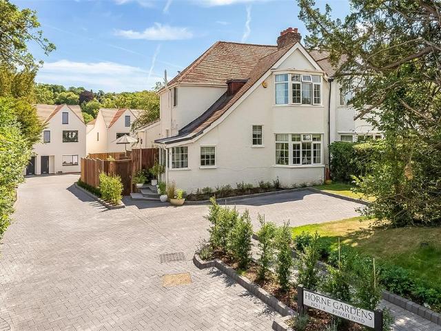 House for sale in London Borough of Croydon, Purley