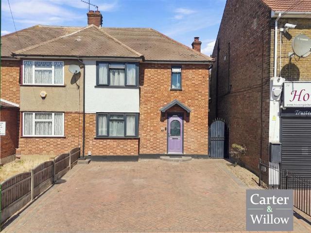 House for sale in Dagenham, Greater London