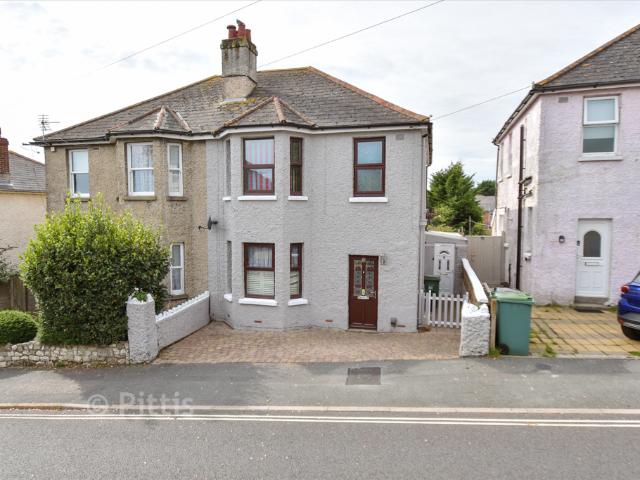 House for sale in Binstead, Ryde