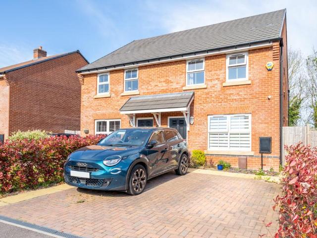 House for sale in Littlecote, West Sussex