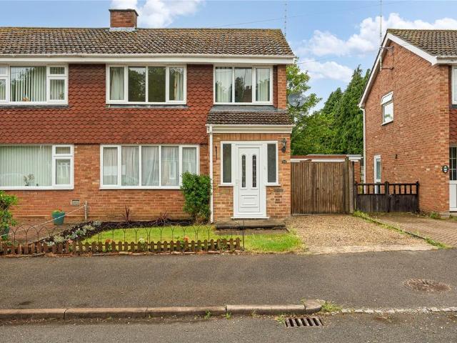 House for sale in Aspley Guise, Bedfordshire