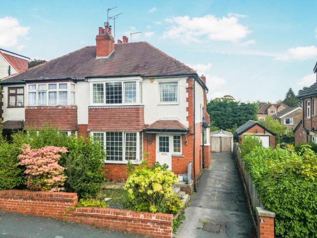 House for sale in Roundhay, West Yorkshire