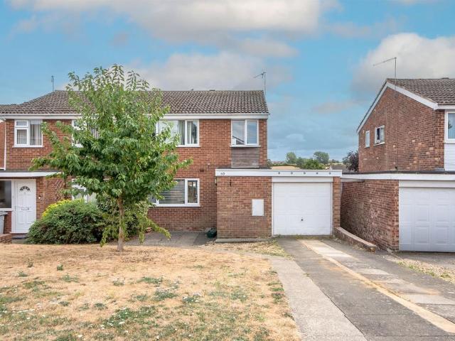 House for sale in Desborough