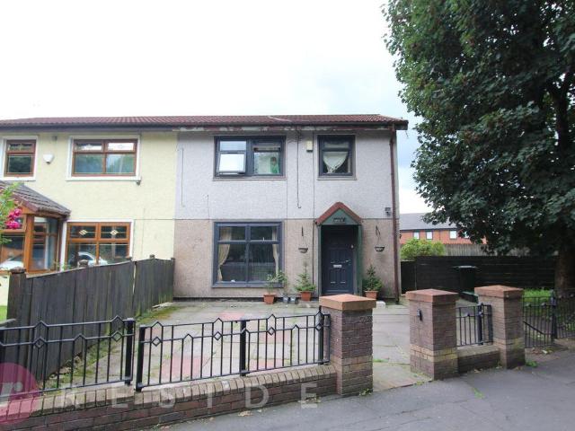 House for sale in Newbold, Burnedge