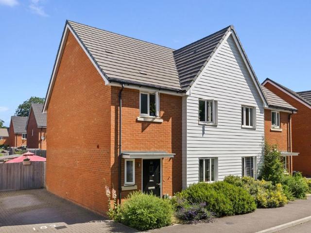House for sale in Perryfields, West Sussex
