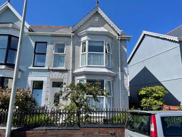 House for sale in Box, Llanelli