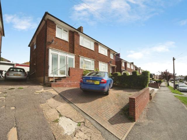 House for sale in Sundon Park, Luton