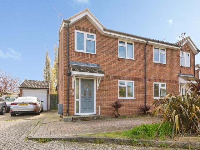 House for sale in Brightlingsea, Dale Hill