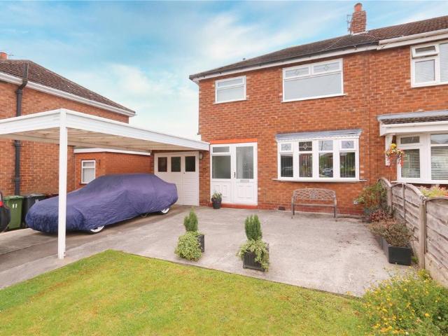 House for sale in Greenheys, Greater Manchester