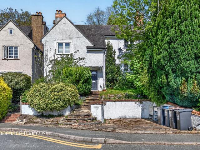 House for sale in London Borough of Croydon, Kenley