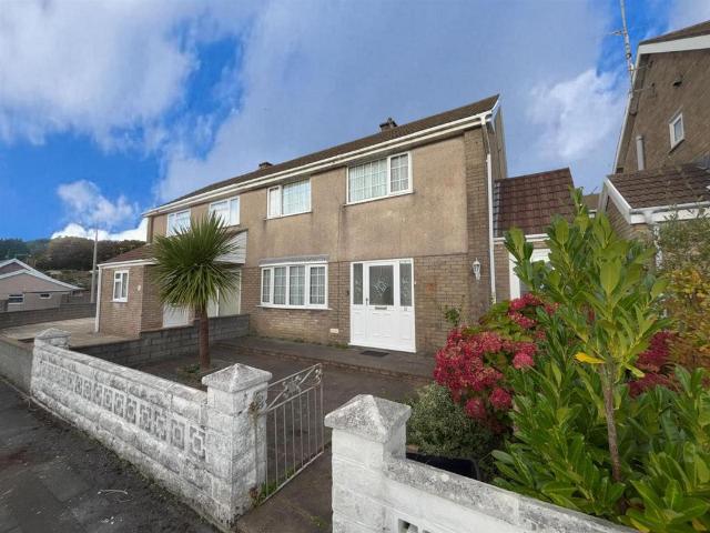 House for sale in Capel, Felinfoel