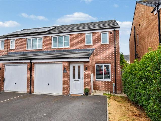 House for sale in Dewsbury, West Yorkshire