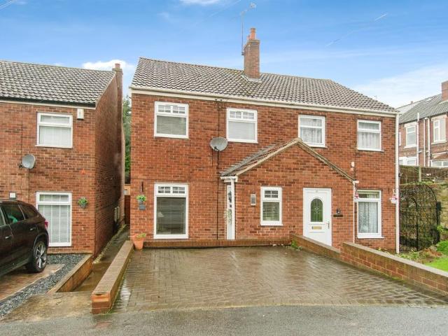 House for sale in Ackworth Moor Top, Wakefield