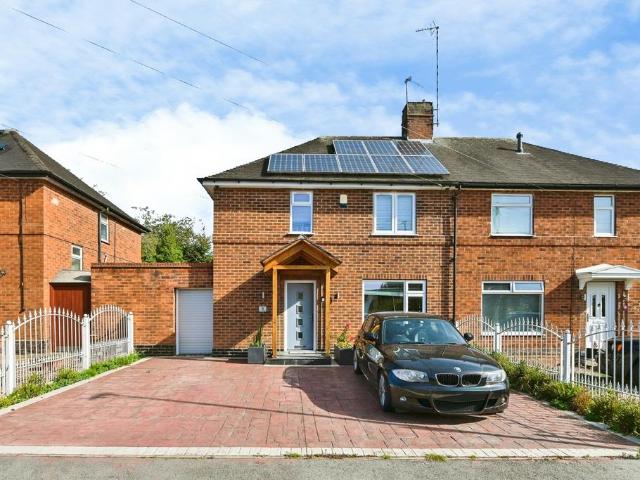 House for sale in Wollaton, City of Nottingham