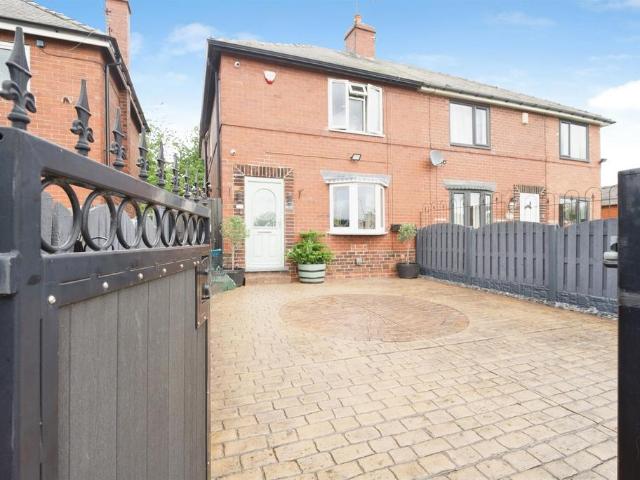House for sale in Carlton, Athersley North