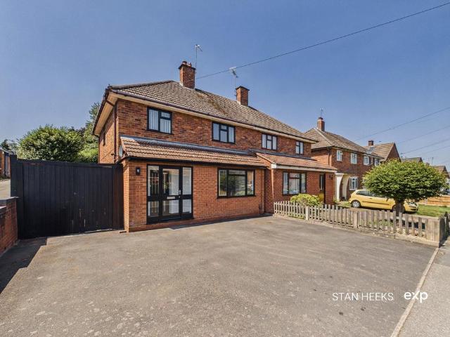 House for sale in Wollaston, Amblecote