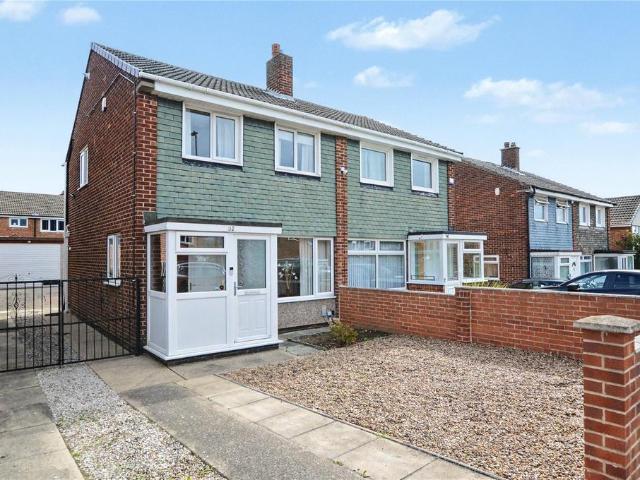 House for sale in Oulton, West Yorkshire