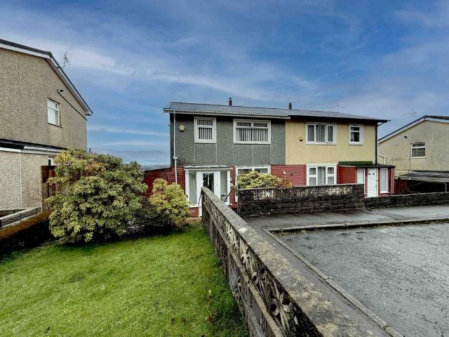 House for sale in Waunarlwydd, Wales
