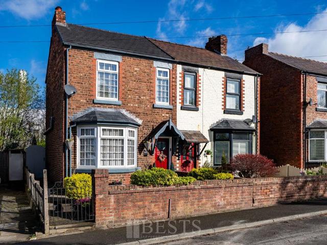 House for sale in Weston Point, Halton