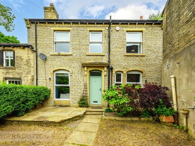 House for sale in Longwood, West Yorkshire