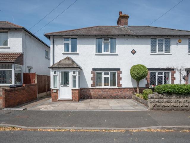 House for sale in Mayer's Green, West Bromwich