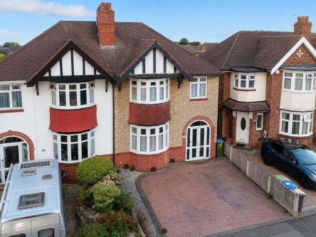 House for sale in Hall End, West Bromwich