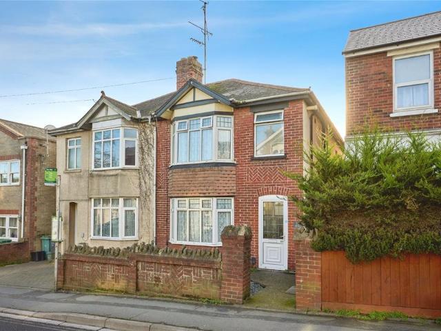 House for sale in Oakfield, Ryde