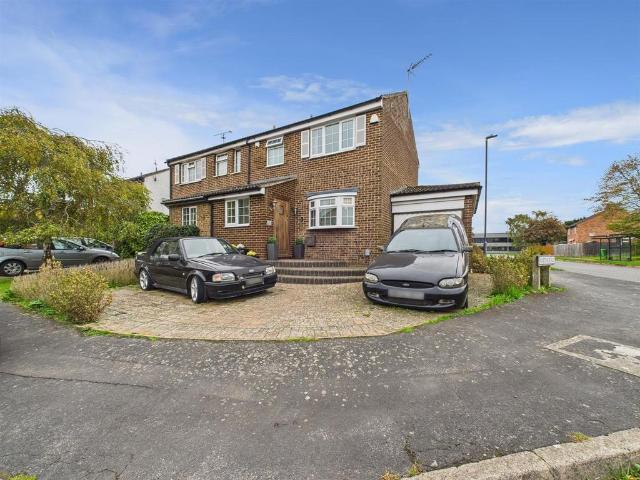 House for sale in Haydon Hill, Aylesbury