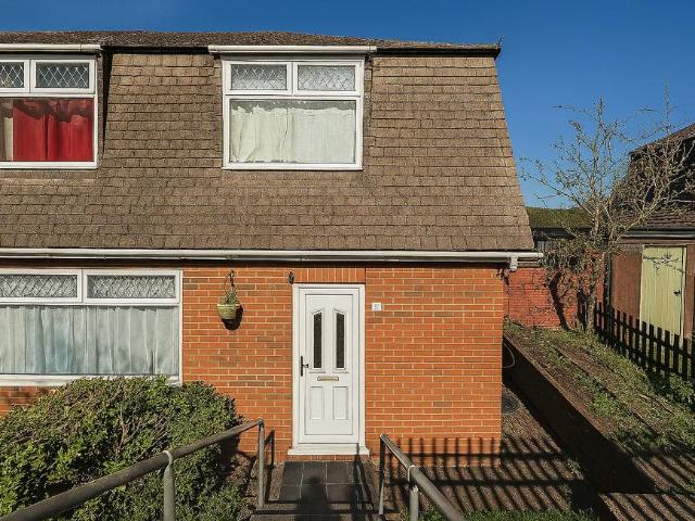 House for sale in Sirhowy, Wales