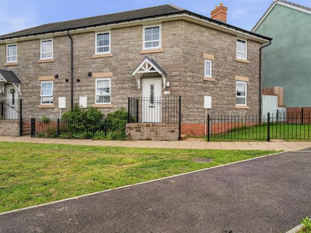 House for sale in West Pontnewydd, Wales
