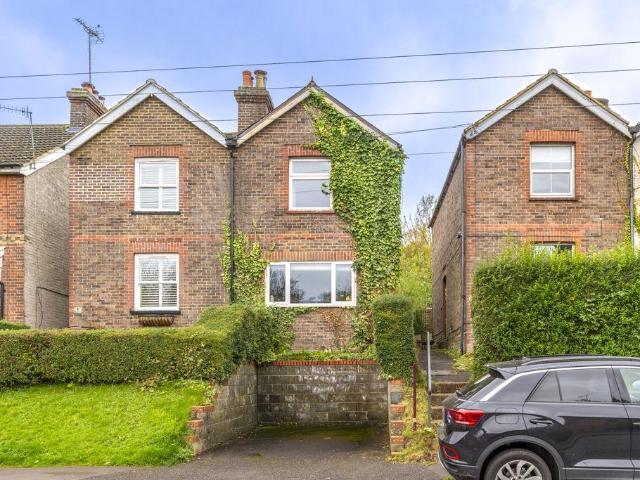 House for sale in Jarvis Brook, Wealden