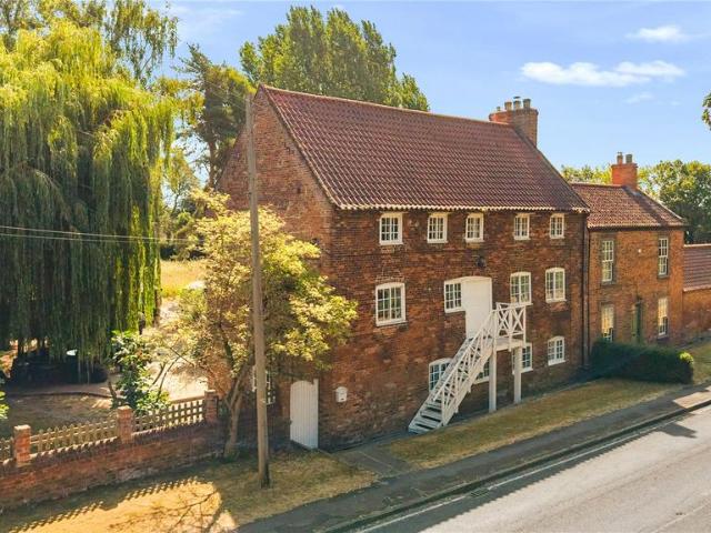 House for sale in Scawby, North Lincolnshire
