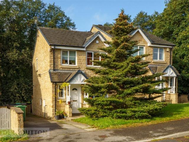 House for sale in Milnsbridge, Kirklees