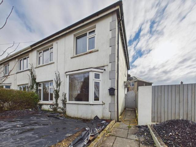 House for sale in Cimla, Neath