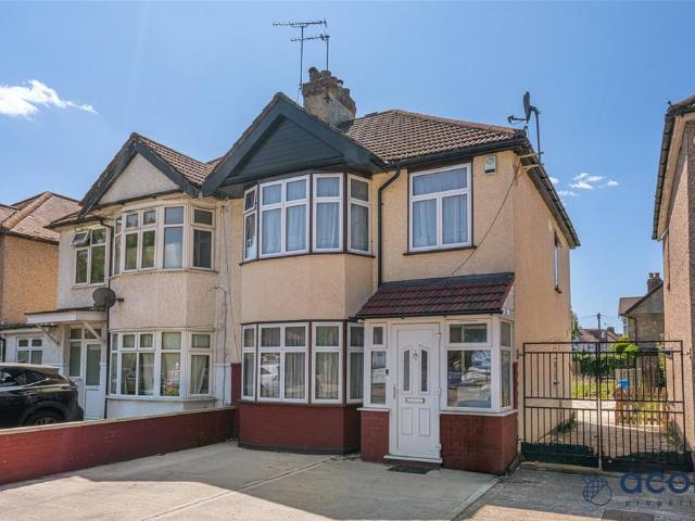 House for sale in Kingsbury, Greater London