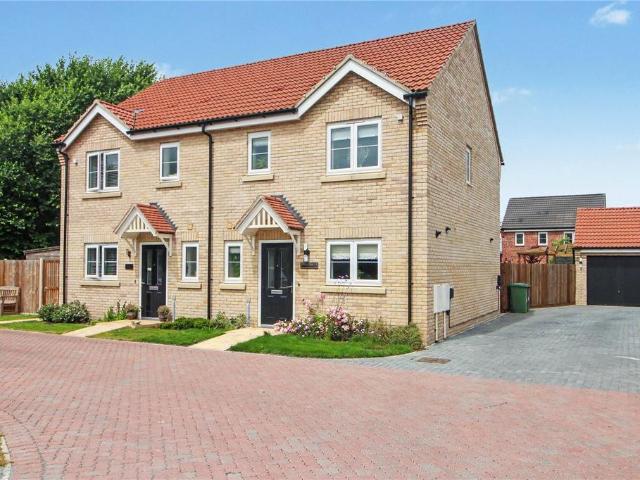 House for sale in Hopton-on-Sea, Stokesby