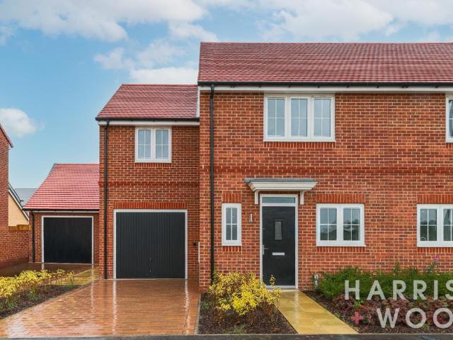 House for sale in Dale Hill, Essex