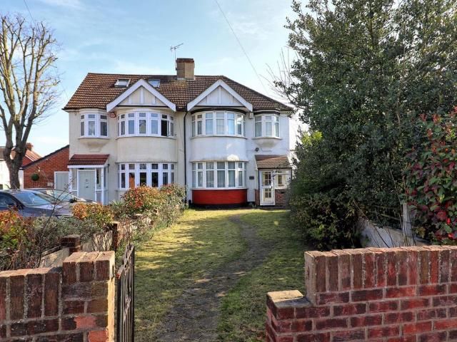House for sale in Gidea Park, Greater London
