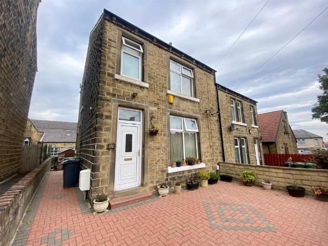House for sale in Milnsbridge, West Yorkshire