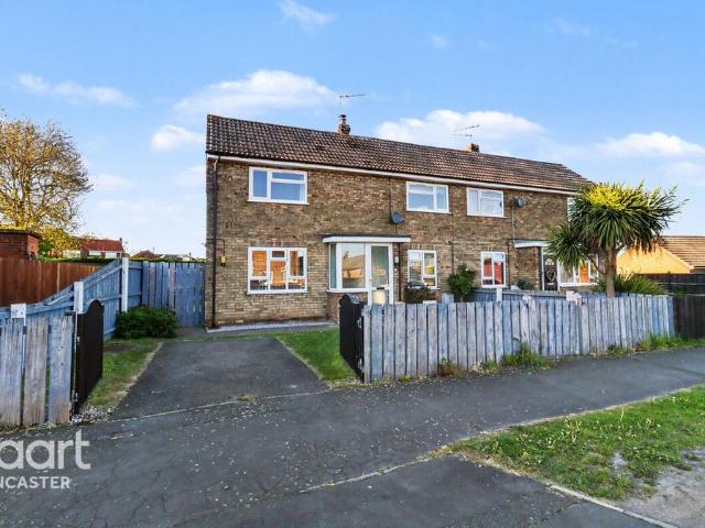 House for sale in East Lound, North Lincolnshire