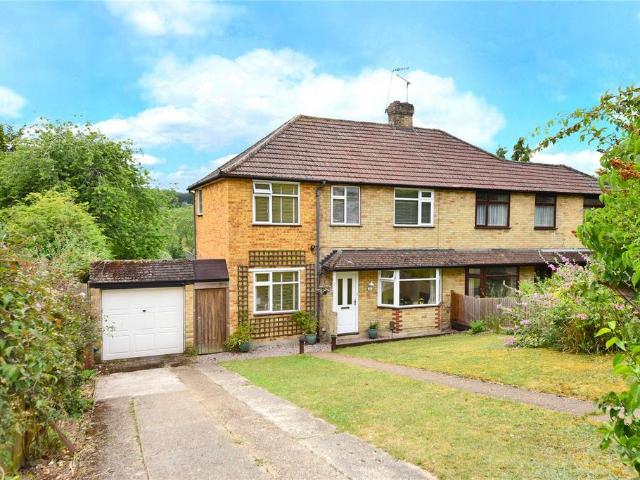 House for sale in Woodmansterne, Red Hill