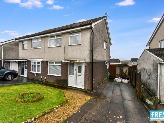 House for sale in Parc Gwernfadog, Ynystawe