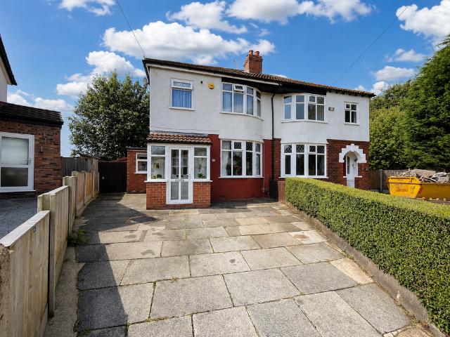 House for sale in Bredbury, Greater Manchester