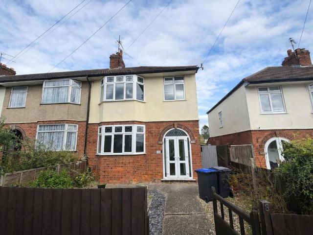 House for sale in Northampton, Northamptonshire