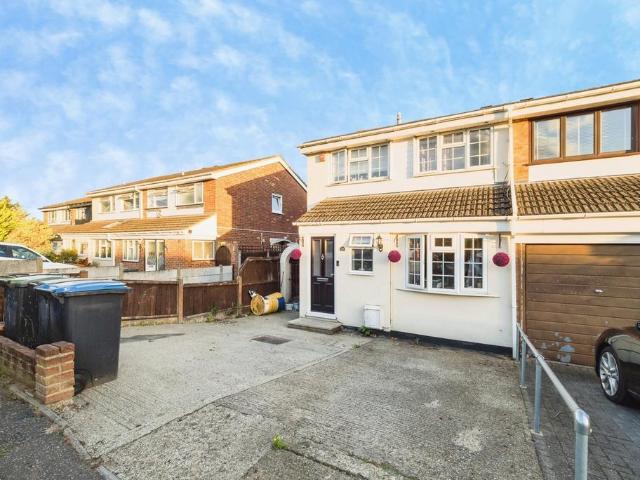 House for sale in Chigwell, Epping