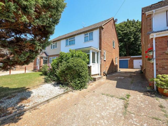 House for sale in Perryfields, West Sussex